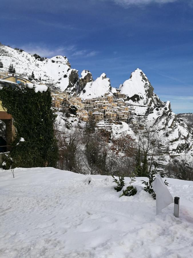La Gradinata B&B คาสเตลเมซซาโน ภายนอก รูปภาพ